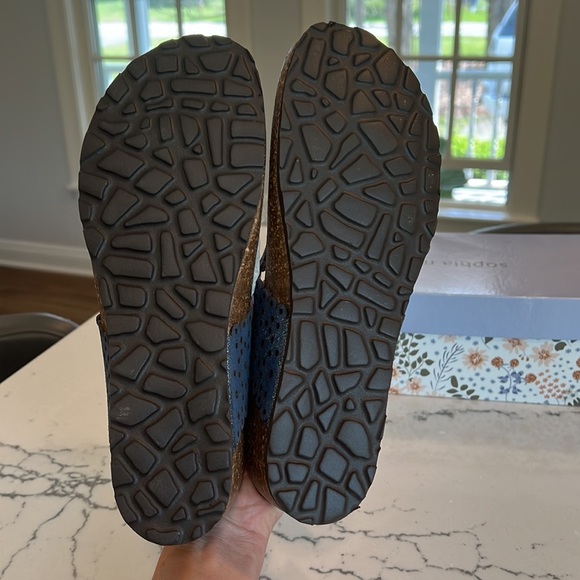 Sophia Milano Brina Leather sandal 🩴 - Picture 12 of 17